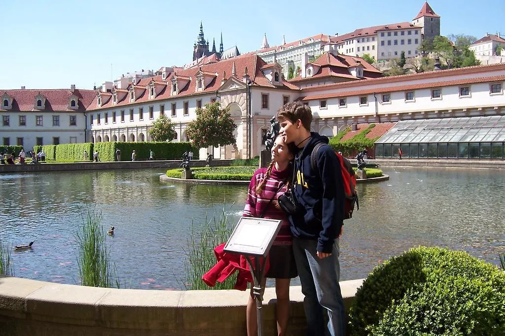 Apartments Near Lesser Town Praag 0*,